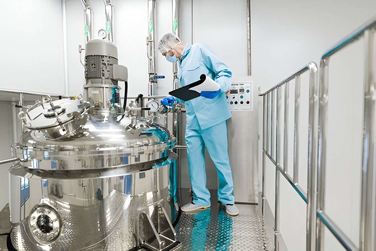 300 Gallon Stainless Steel Mixing Tank
